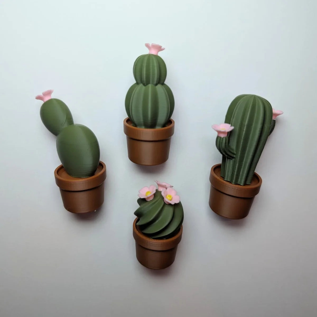 Magneți colorați în formă de cactus pentru frigider
