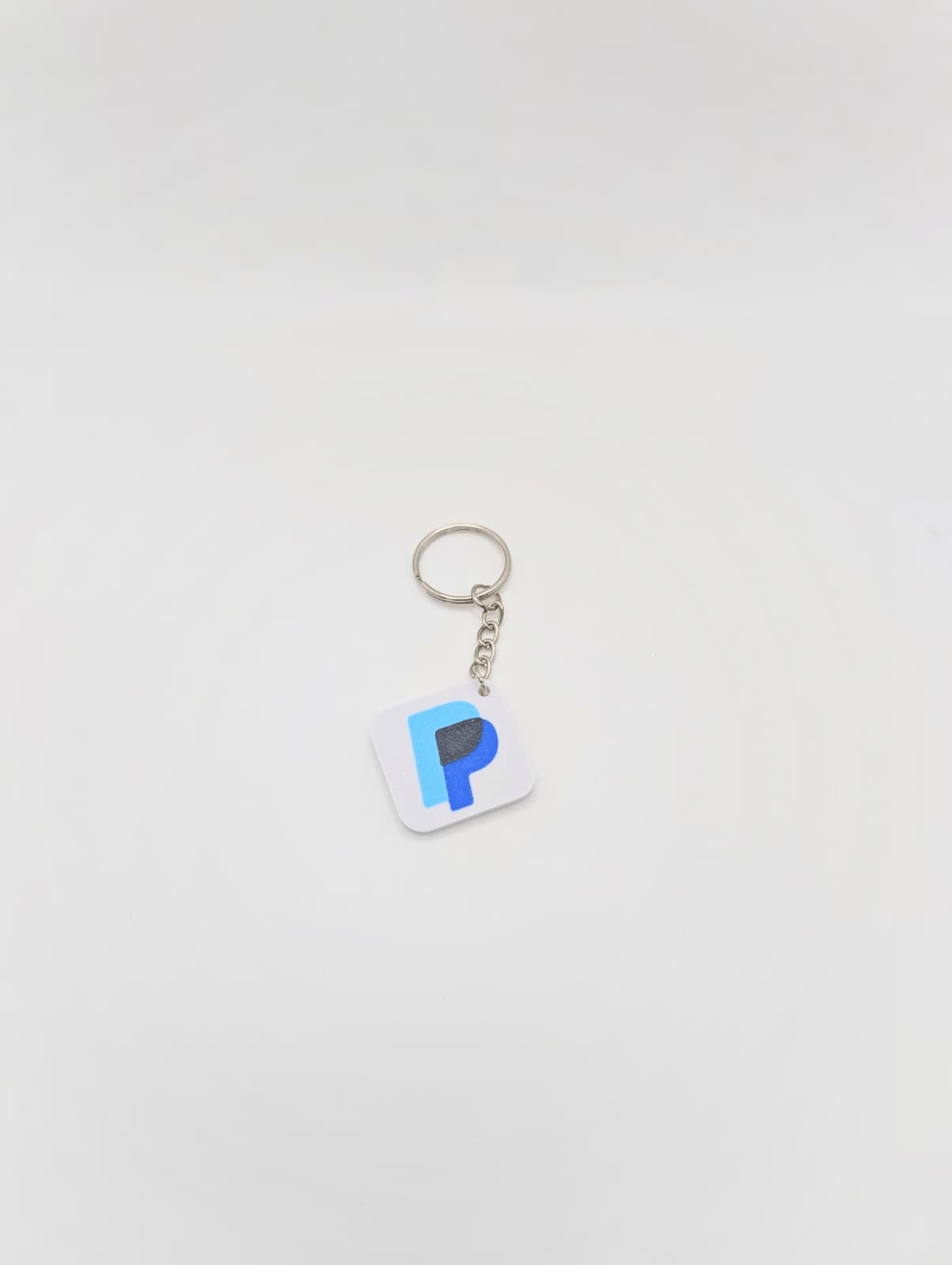 Accesoriu smart cu logo Paypal pentru incasare sau transfer bani prin simpla atingere a telefonului