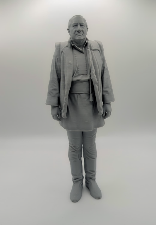 Statuetă 3D personalizată reprezentând un bărbat în picioare, realizată manual după fotografie. Model Mini-Tu.